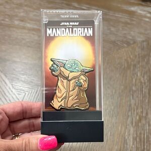 Star War The Mandarlorian FigPin The Child #577